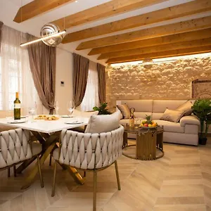 Luxury Lilly 2 Apartment Split